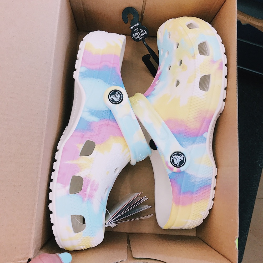 🍭NWT & Box🌈 Pastel Tie Dye CROCS